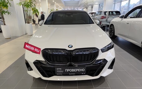 BMW 5 серия, 2024 год, 10 820 000 рублей, 2 фотография