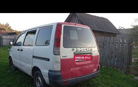 Toyota Town Ace III, 2002 год, 350 000 рублей, 6 фотография