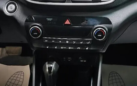 Hyundai Tucson III, 2019 год, 2 400 000 рублей, 12 фотография