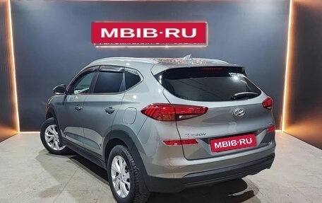Hyundai Tucson III, 2019 год, 2 400 000 рублей, 2 фотография