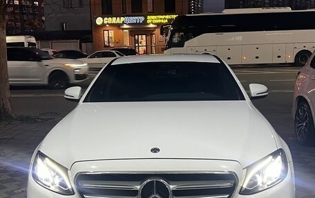 Mercedes-Benz E-Класс, 2018 год, 3 630 000 рублей, 1 фотография