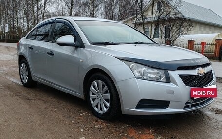 Chevrolet Cruze II, 2009 год, 473 000 рублей, 2 фотография