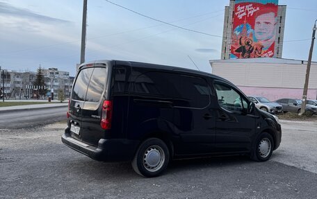 Peugeot Partner II рестайлинг 2, 2011 год, 850 000 рублей, 5 фотография