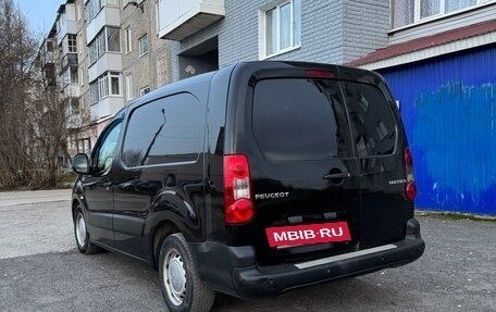 Peugeot Partner II рестайлинг 2, 2011 год, 850 000 рублей, 7 фотография