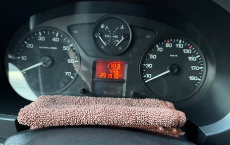 Peugeot Partner II рестайлинг 2, 2011 год, 850 000 рублей, 20 фотография