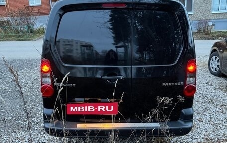 Peugeot Partner II рестайлинг 2, 2011 год, 850 000 рублей, 23 фотография