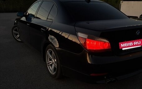 BMW 5 серия, 2003 год, 800 000 рублей, 3 фотография