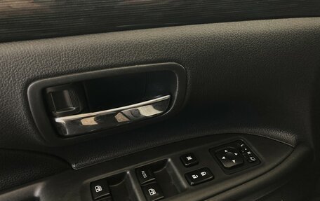 Mitsubishi Outlander III рестайлинг 3, 2017 год, 1 590 000 рублей, 11 фотография