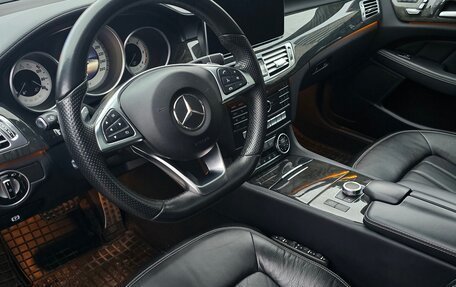 Mercedes-Benz CLS, 2017 год, 4 400 000 рублей, 10 фотография