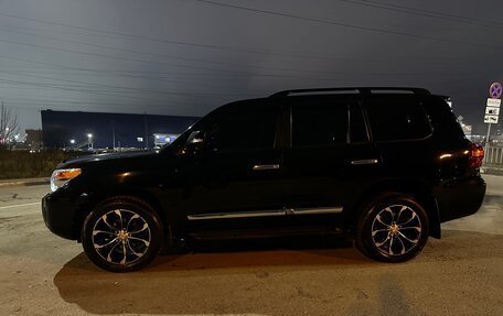 Toyota Land Cruiser 200, 2012 год, 2 980 000 рублей, 3 фотография