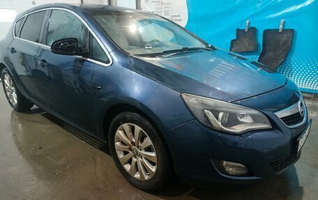 Opel Astra J, 2010 год, 625 000 рублей, 9 фотография