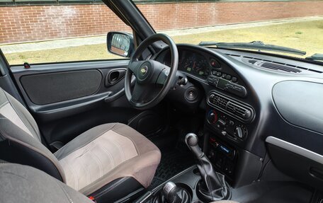 Chevrolet Niva I рестайлинг, 2016 год, 730 000 рублей, 7 фотография