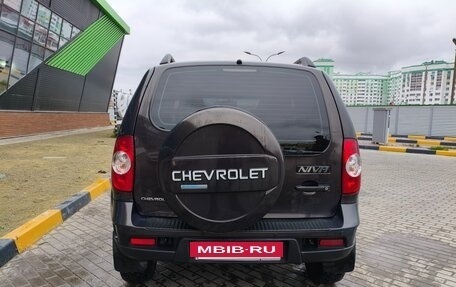 Chevrolet Niva I рестайлинг, 2016 год, 730 000 рублей, 6 фотография