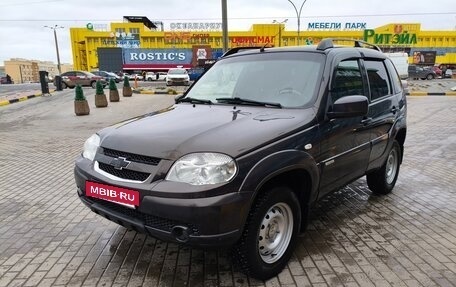 Chevrolet Niva I рестайлинг, 2016 год, 730 000 рублей, 3 фотография