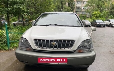 Toyota Harrier, 1999 год, 577 000 рублей, 2 фотография