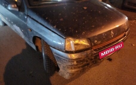 Renault Clio III, 1992 год, 95 000 рублей, 3 фотография