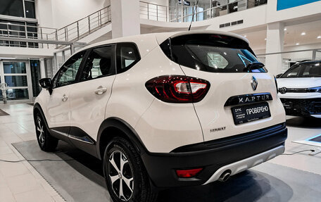 Renault Kaptur I рестайлинг, 2020 год, 1 583 000 рублей, 8 фотография