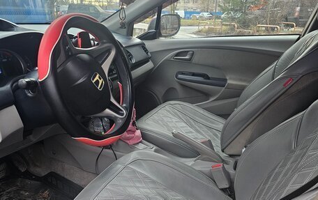 Honda Insight II рестайлинг, 2010 год, 700 000 рублей, 9 фотография