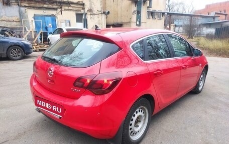 Opel Astra J, 2010 год, 630 000 рублей, 4 фотография