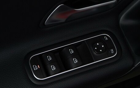 Mercedes-Benz A-Класс, 2019 год, 1 989 999 рублей, 15 фотография