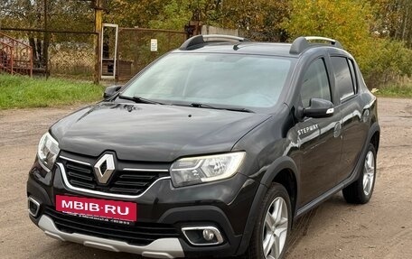 Renault Sandero II рестайлинг, 2020 год, 960 000 рублей, 2 фотография