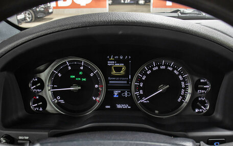 Toyota Land Cruiser 200, 2018 год, 8 898 000 рублей, 13 фотография