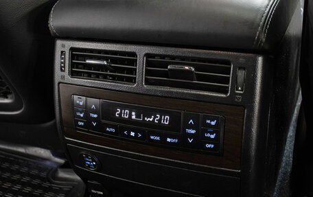 Toyota Land Cruiser 200, 2018 год, 8 898 000 рублей, 24 фотография