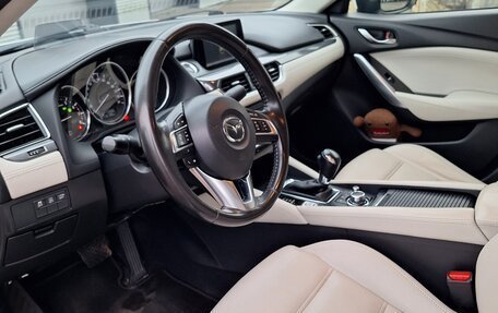 Mazda 6, 2015 год, 1 990 000 рублей, 12 фотография