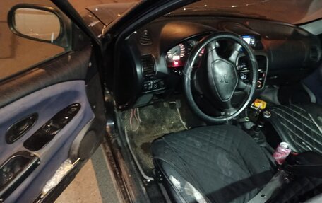 Mitsubishi Carisma I, 2002 год, 200 000 рублей, 10 фотография