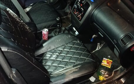 Mitsubishi Carisma I, 2002 год, 200 000 рублей, 6 фотография