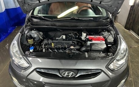 Hyundai Solaris II рестайлинг, 2011 год, 620 000 рублей, 9 фотография