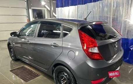 Hyundai Solaris II рестайлинг, 2011 год, 620 000 рублей, 6 фотография