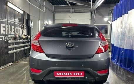 Hyundai Solaris II рестайлинг, 2011 год, 620 000 рублей, 5 фотография