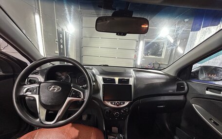 Hyundai Solaris II рестайлинг, 2011 год, 620 000 рублей, 17 фотография