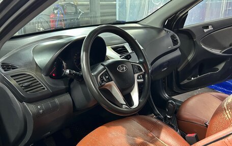 Hyundai Solaris II рестайлинг, 2011 год, 620 000 рублей, 16 фотография