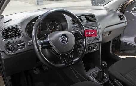 Volkswagen Polo VI (EU Market), 2015 год, 798 000 рублей, 16 фотография