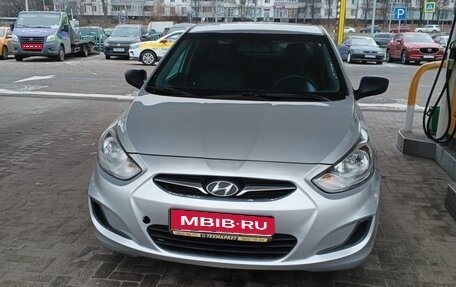 Hyundai Solaris II рестайлинг, 2012 год, 520 000 рублей, 1 фотография
