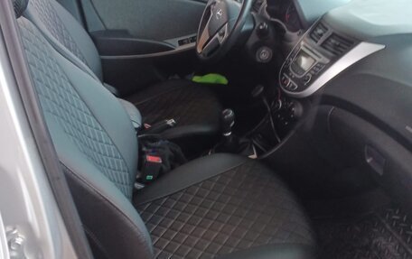 Hyundai Solaris II рестайлинг, 2012 год, 520 000 рублей, 3 фотография