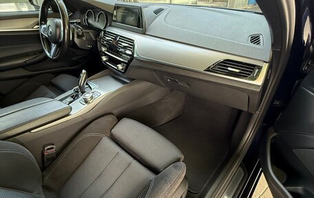 BMW 5 серия, 2019 год, 3 450 000 рублей, 14 фотография