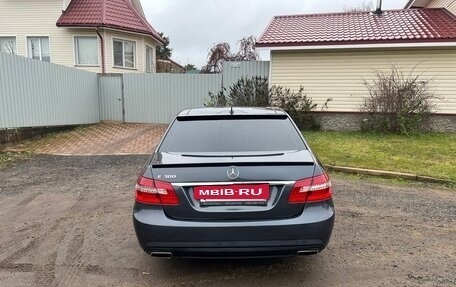 Mercedes-Benz E-Класс, 2010 год, 1 350 000 рублей, 5 фотография
