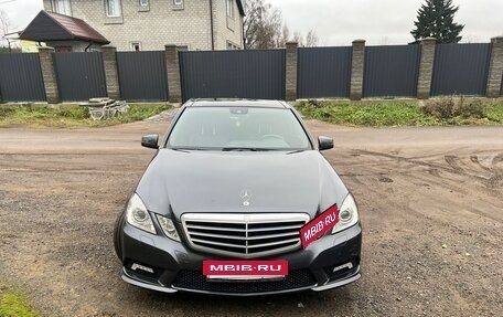 Mercedes-Benz E-Класс, 2010 год, 1 350 000 рублей, 2 фотография