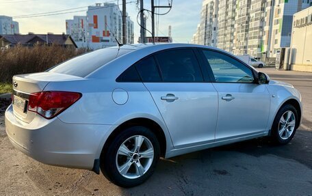 Chevrolet Cruze II, 2011 год, 849 000 рублей, 4 фотография