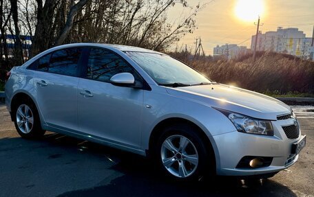 Chevrolet Cruze II, 2011 год, 849 000 рублей, 3 фотография