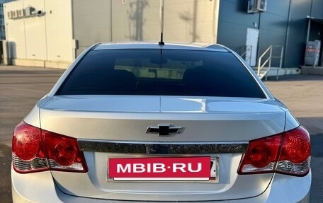 Chevrolet Cruze II, 2011 год, 849 000 рублей, 6 фотография