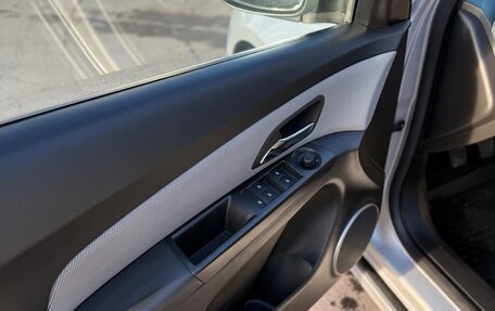 Chevrolet Cruze II, 2011 год, 849 000 рублей, 11 фотография