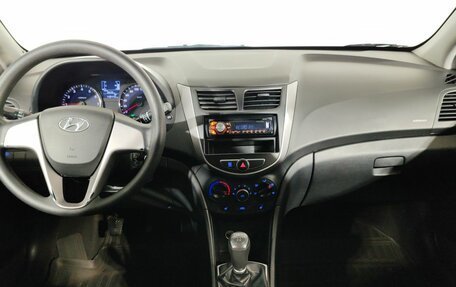 Hyundai Solaris II рестайлинг, 2014 год, 760 000 рублей, 10 фотография