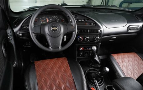 Chevrolet Niva I рестайлинг, 2017 год, 779 000 рублей, 6 фотография