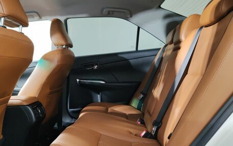 Toyota Camry, 2017 год, 2 300 000 рублей, 14 фотография