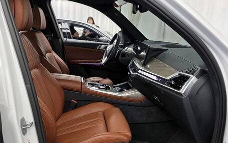 BMW X7, 2024 год, 11 000 000 рублей, 14 фотография