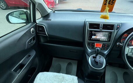 Toyota Ractis II, 2013 год, 909 000 рублей, 14 фотография